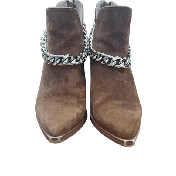 Steve Madden Cedar suede Leather With
Chain Ankle Booties size 6 - Picture 14 of 14